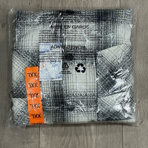 Women's Boston Traders XXL 20 - 22 Button Shirt Jacket Shacket Plaid Black Gray - Picture 9 of 9